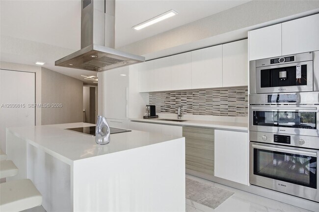 Building Photo - 330 Sunny Isles Blvd