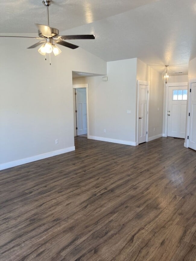 Building Photo - Newer 3 bedroom, 2 bath, one level home in...