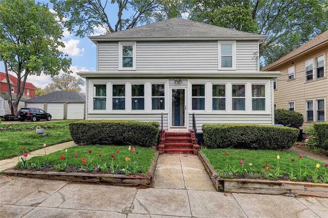 Building Photo - 167 Lafayette St