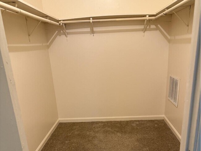 Building Photo - 4429 Coopers Creek Dr SE