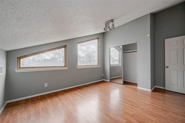 Building Photo - 13850 Walnut Hollow Ln