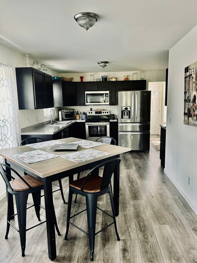 Building Photo - 228 Cranberry Dr