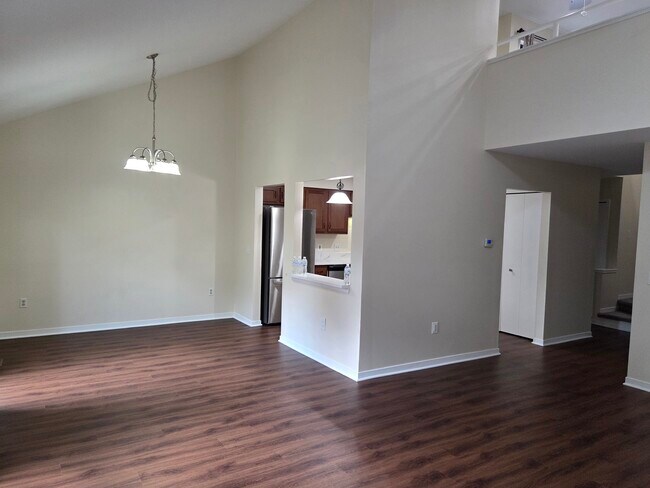 Building Photo - 649 Glasgow Ct