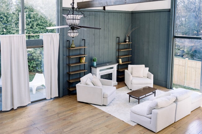 Building Photo - 24 Morningside Dr S