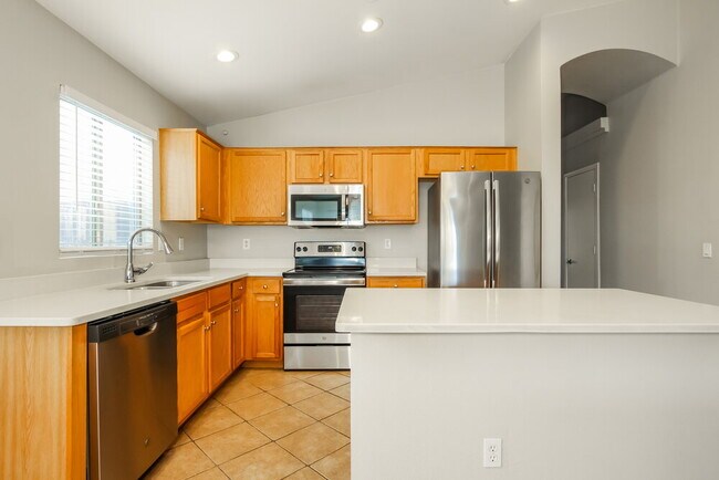 Building Photo - 12821 W Crocus Dr