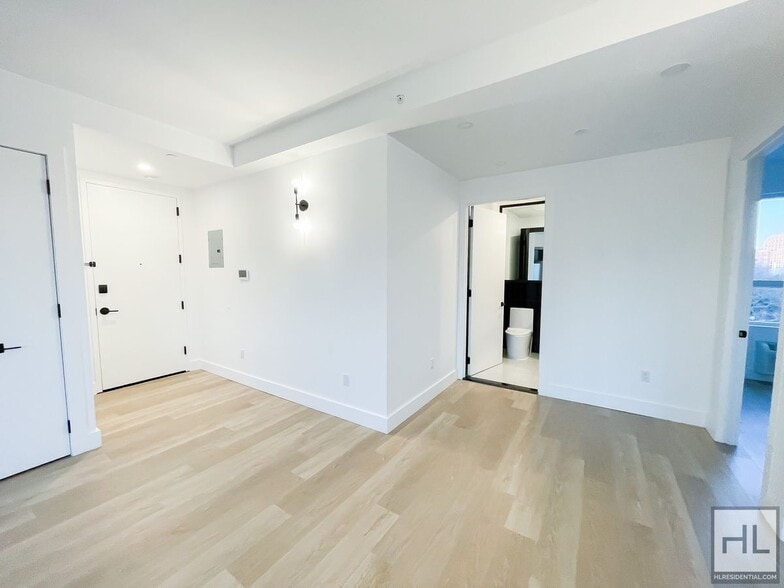 Building Photo - President Street / Sunlit Crown Heights 2-Bed 1-Bath