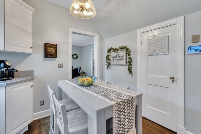 Building Photo - Beautiful Home in Desirable Ardsley Park