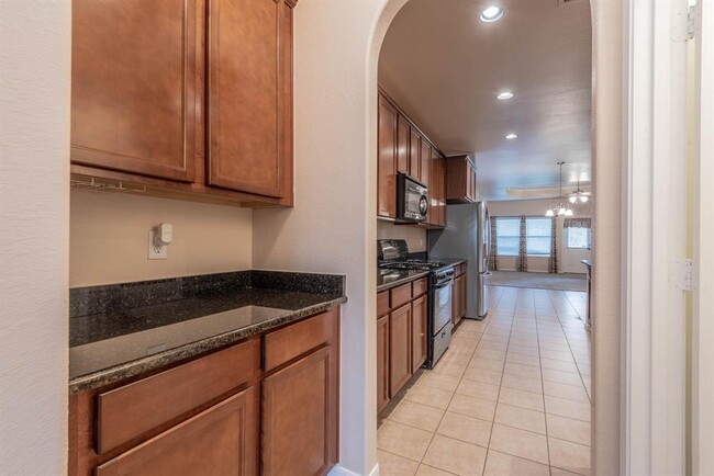Building Photo - 24218 Courtland Oaks St