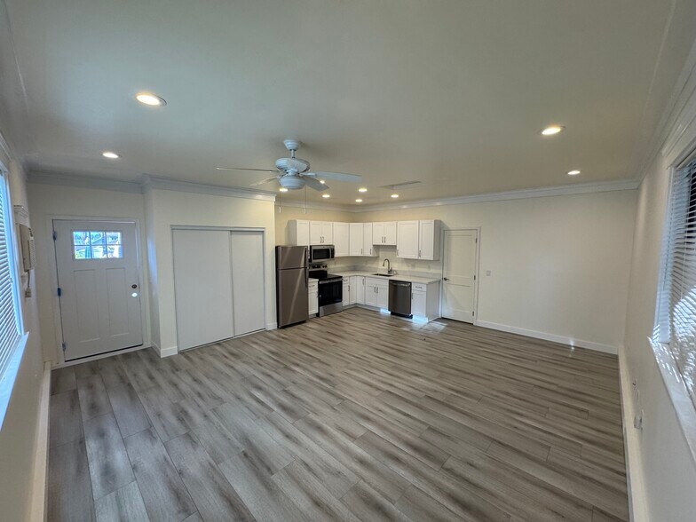 Building Photo - 4869 Benton Way