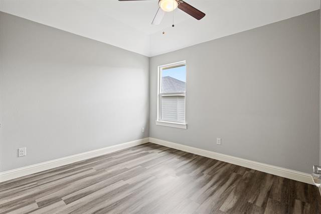 Building Photo - 2308 Bloomfield Dr