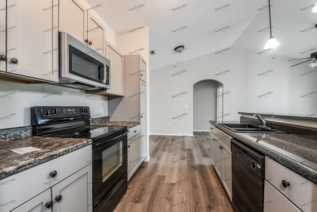 Building Photo - 29 Kassebaum Ln