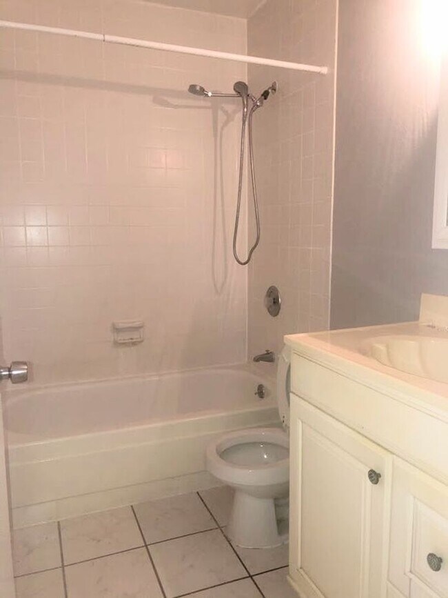 Building Photo - 5942 Peregrine Ave