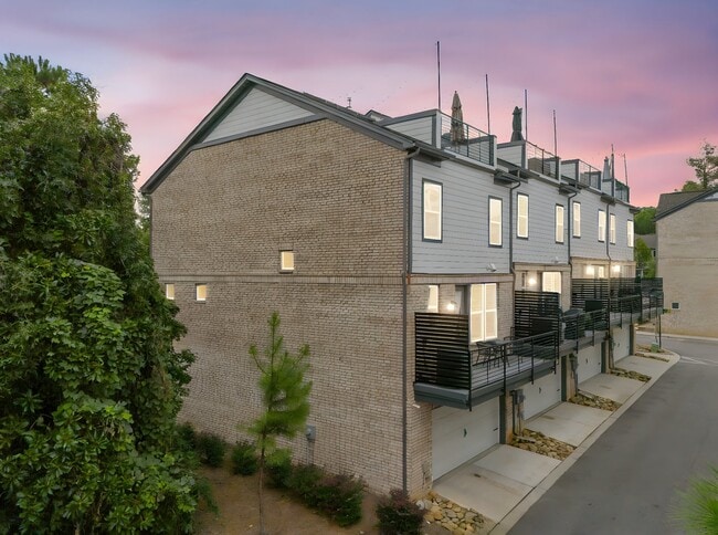 Building Photo - 214 Maidstone Trail