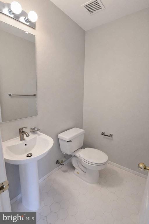 Building Photo - 4 Elm Tree Ct