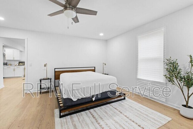 Building Photo - 1025 42nd Ave N