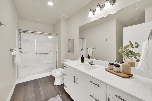 Building Photo - First  Month Rent FREE