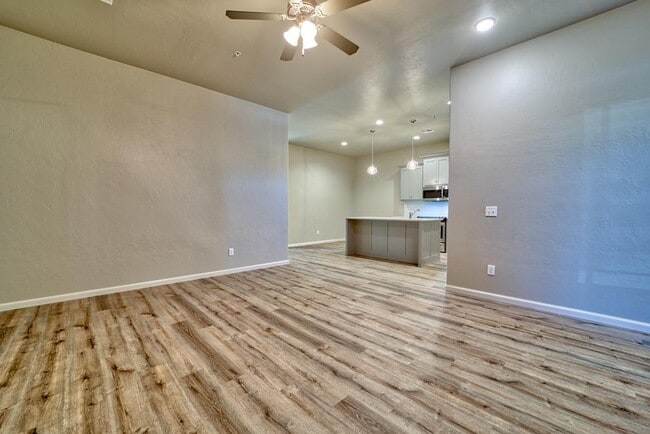 Building Photo - 1530 S 7th St