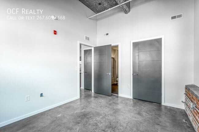 Building Photo - 4800 Brown St