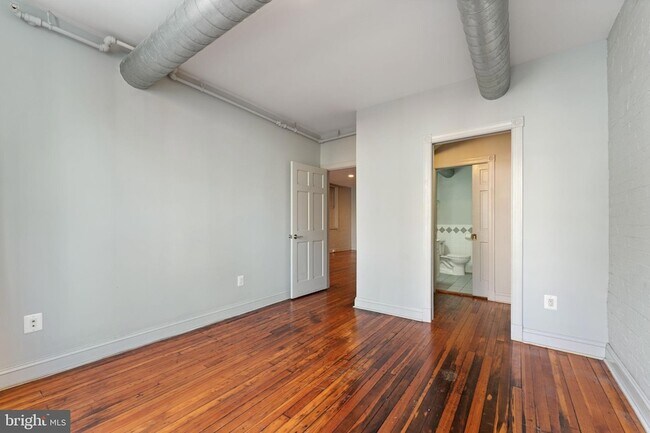 Building Photo - 28 E Patrick St