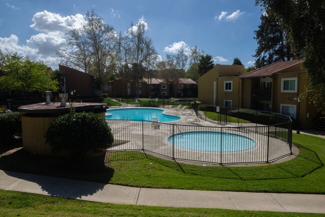 Building Photo - Move in Special: Spacious Downstairs Unit 3BR/2BA - 1/2 off FIRST Month Rent.