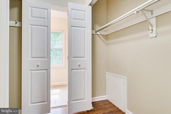 Building Photo - 4809 Tabard Pl