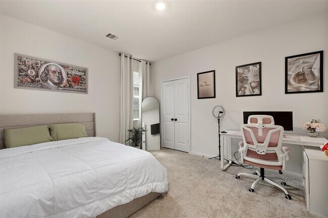 Building Photo - 14213 Freeboard Dr