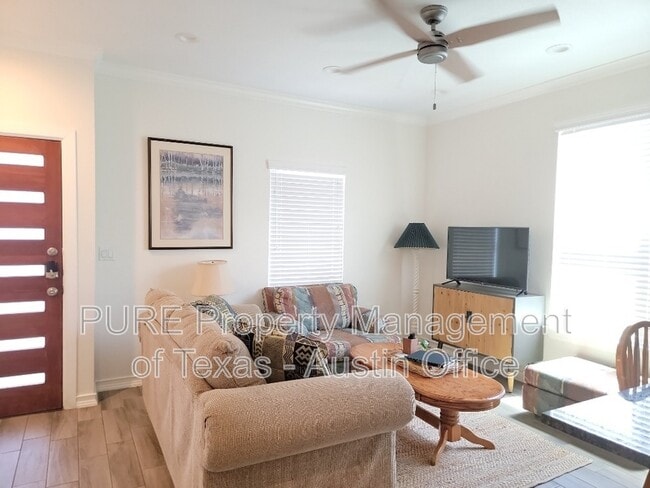 Building Photo - 2109 Maxwell Ln