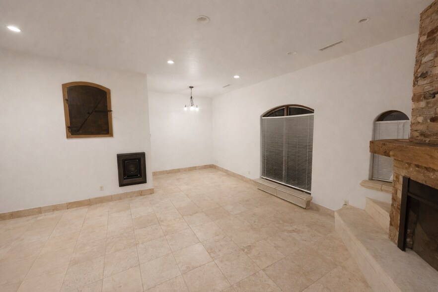 Building Photo - 32 E Utah Ave