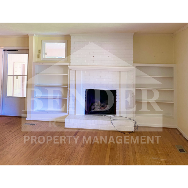 Building Photo - SINGLE FAMILY HOME IN THE CITY