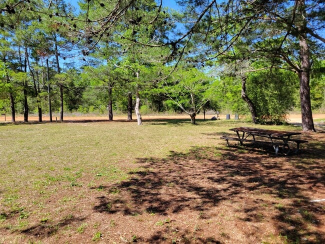 Building Photo - 63 Oleander Ave