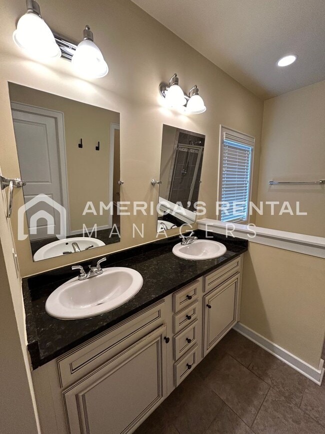 Building Photo - DEPOSIT PENDING! Home in Hoover!!! View with 48 Hours Notice!