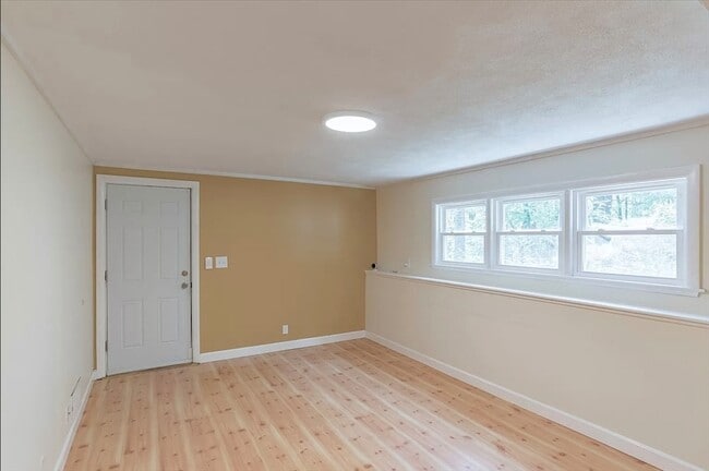 Building Photo - 12 Joyce Rd