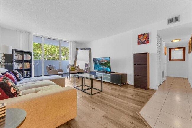 Building Photo - 2 bedroom in Aventura FL 33160