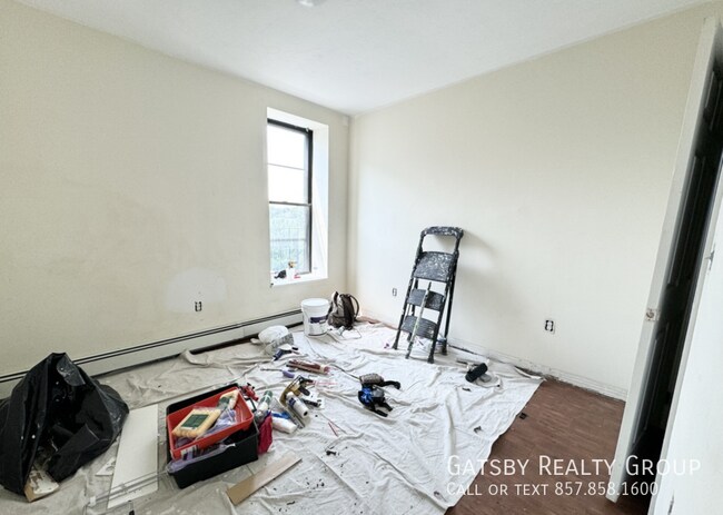 Building Photo - 13 Ruggles St