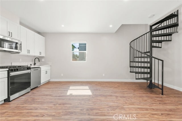 Building Photo - 145 E 36th Pl