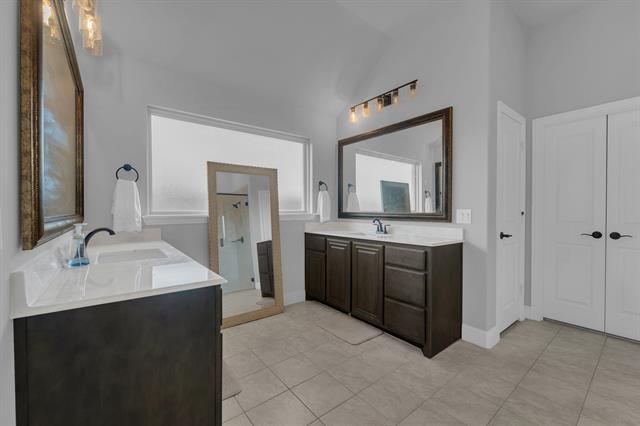 Building Photo - 3141 Golden Sunset Ct