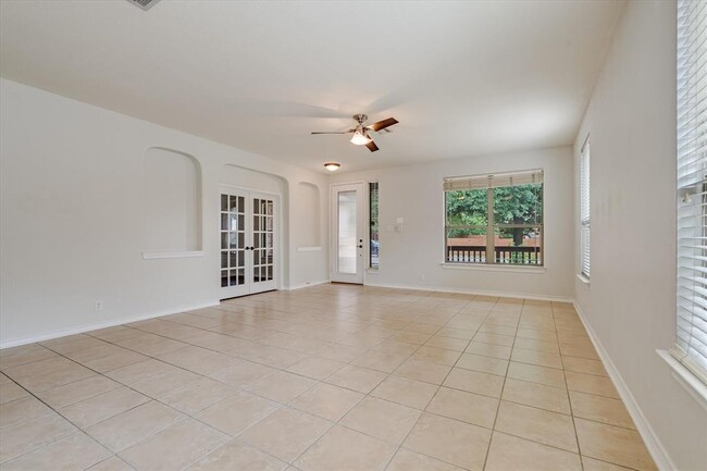 Building Photo - 10109 Auction Oak Dr