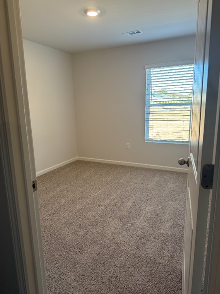 Building Photo - 65 Hughes Pl Dr