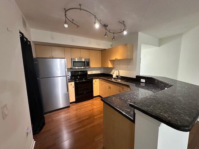 Building Photo - 401 Villa Cir