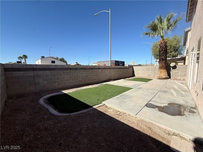 Building Photo - 5057 Midnight Oil Dr