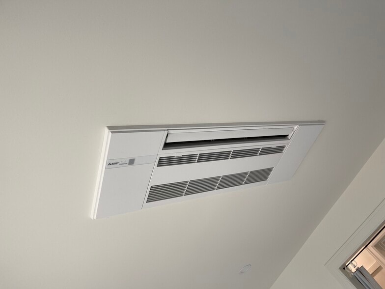 Building Photo - 633 Rocca Ave