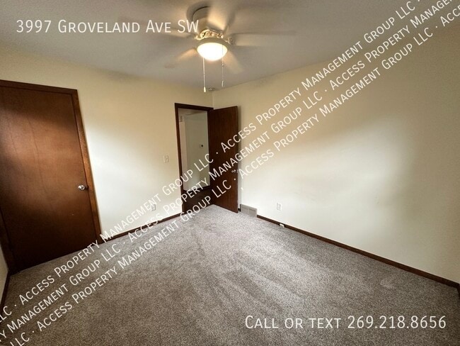 Building Photo - 3997 Groveland Ave SW
