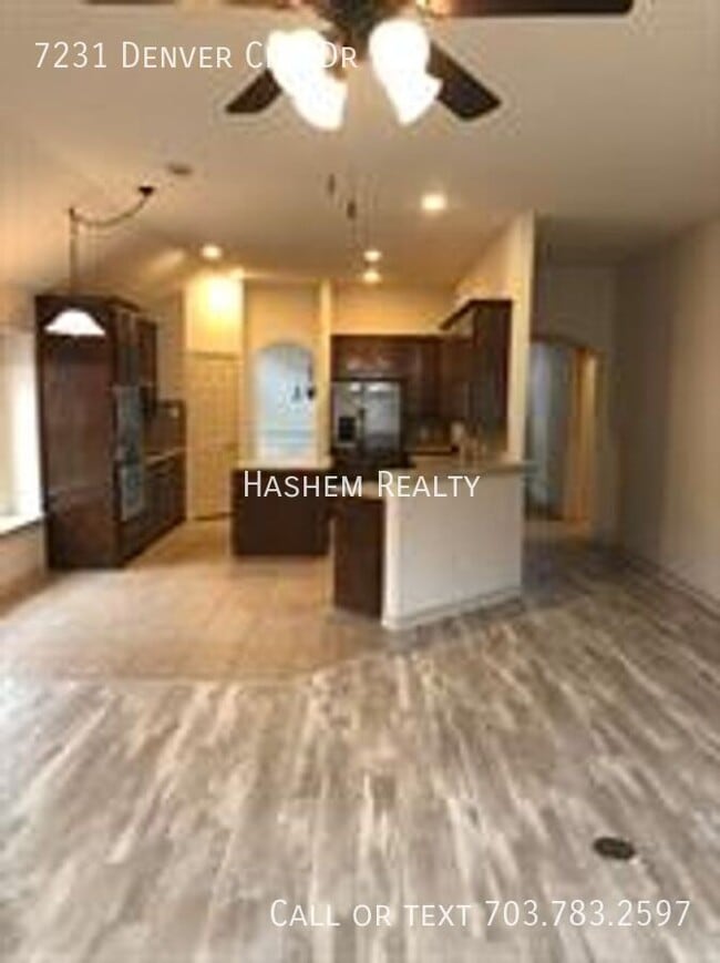 Building Photo - 7231 Denver City Dr