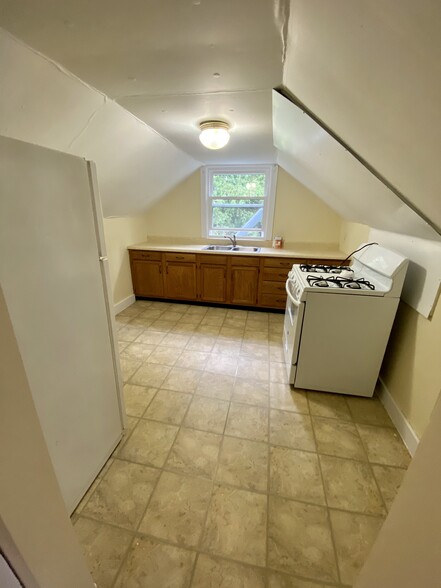 Kitchen - 450 S Grove St