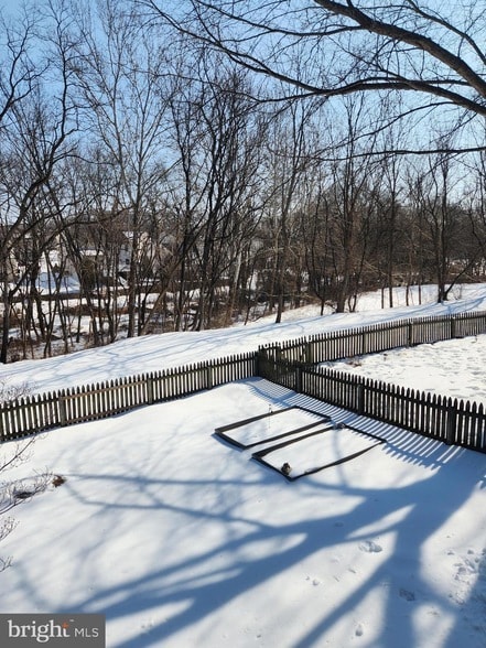 Building Photo - 6345 Piney Ridge Dr