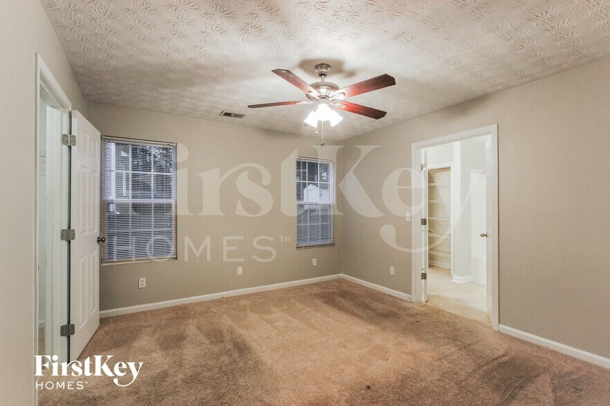 Building Photo - 3342 Crestview Ct