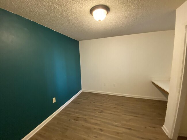 Building Photo - 155 Anderson Hwy