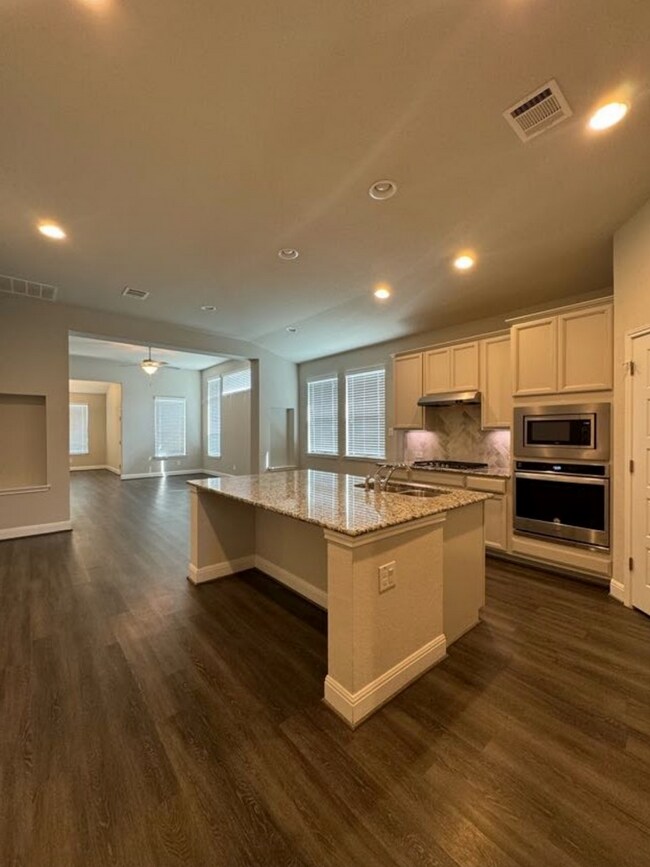 Building Photo - 6707 Gailan Ranch