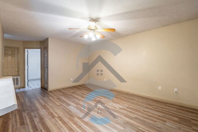 Building Photo - 1735 Monaco Dr