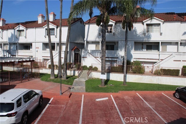 Building Photo - 260 E Beverly Blvd